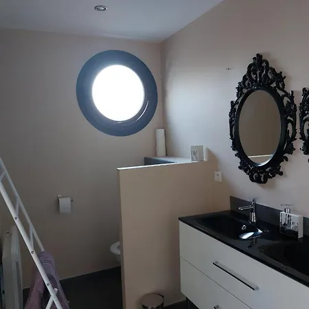 Equipe De 30m2 - 6 Min A Pieds De Chu Et Faculte De Medecine Apartment